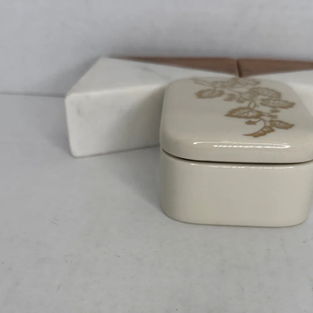 Vintage Lenox Ivory and Gold Floral Leaf Ceramic Trinket Box